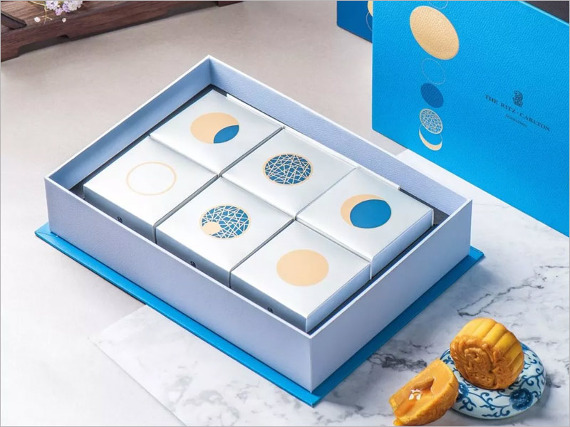 富力麗思卡爾頓酒店月餅包裝設(shè)計(jì)，簡(jiǎn)潔清新風(fēng)，別具一格