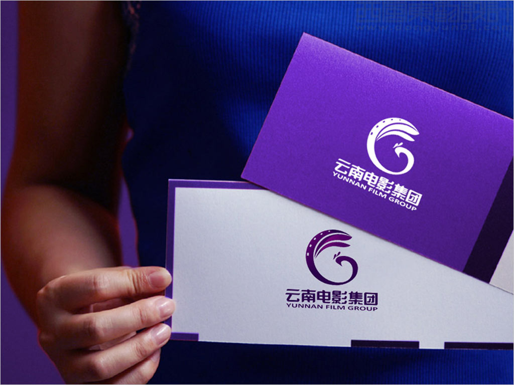 云南電影集團(tuán)logo設(shè)計應(yīng)用效果之卡片設(shè)計
