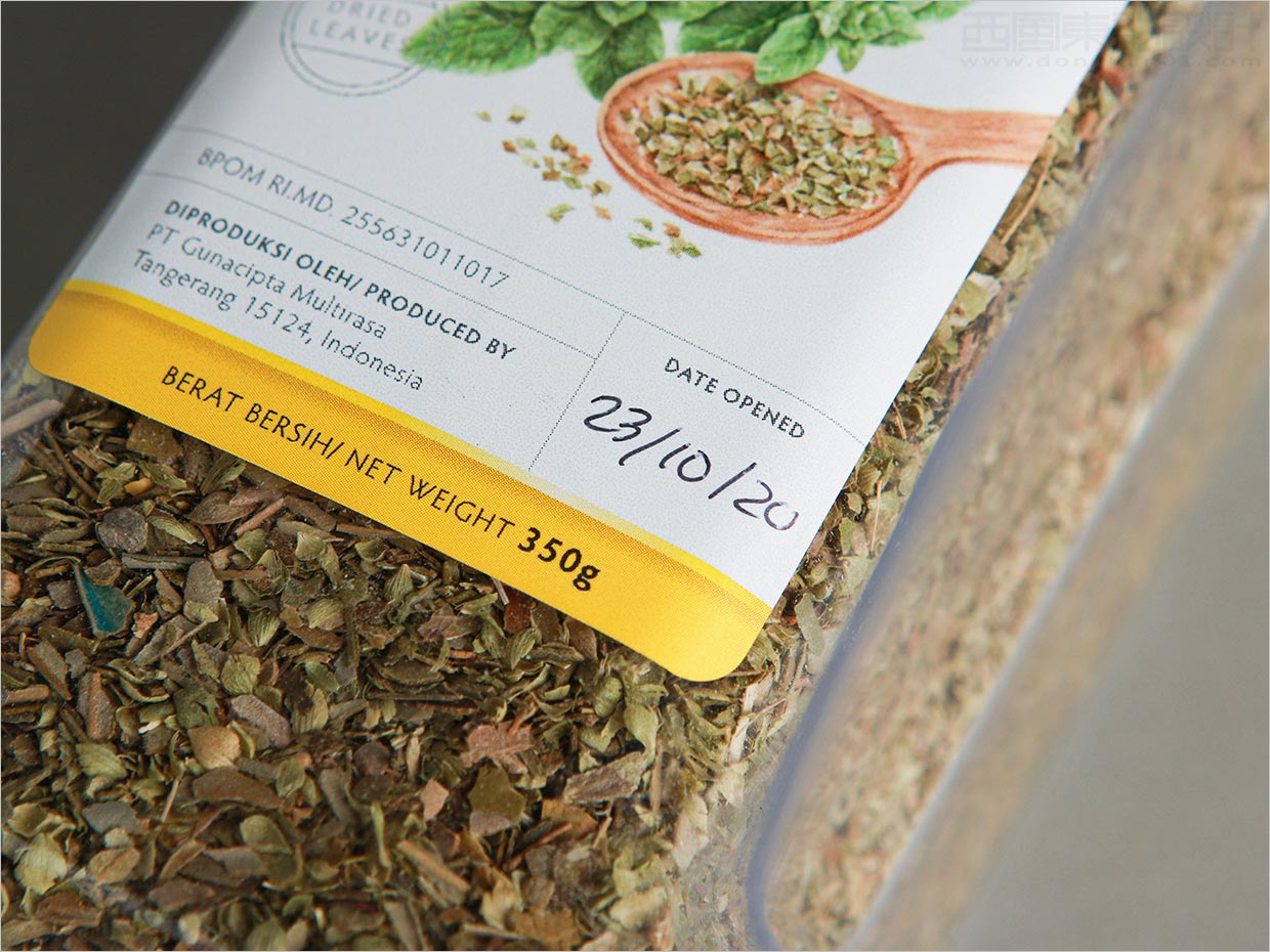 印度尼西亞Koepoe Koepoe調(diào)味料瓶簽包裝設計之實物照片